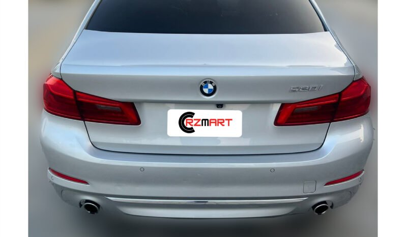 
								BMW 520I luxury 2018 full									