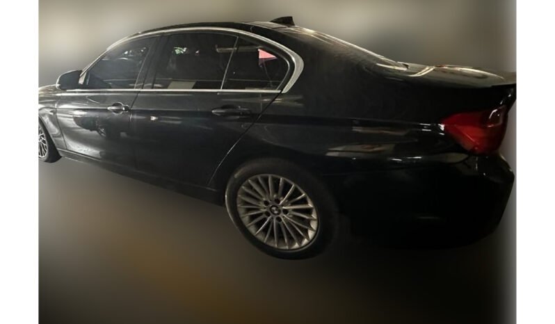 
								BMW 320i luxury 2015 كامل									