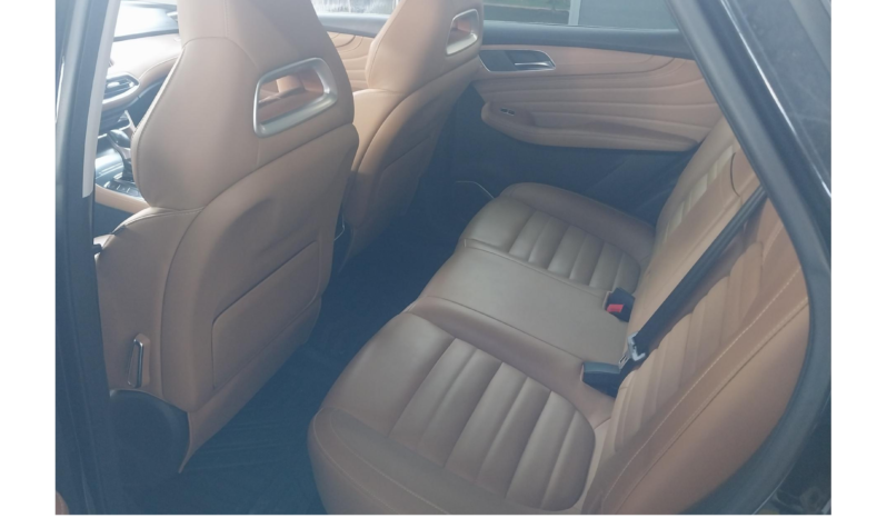 
								MG HS Luxury 2022 full									